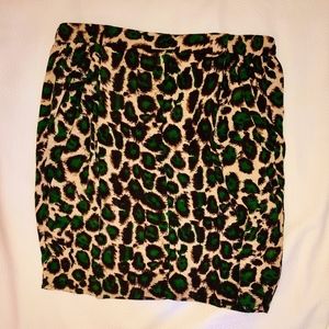 Karen Kane Leopard print skirt
